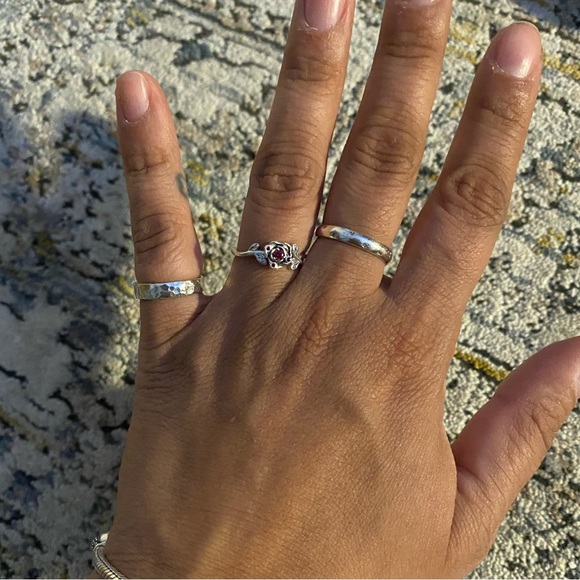 New Pandora Belle ring from Disney’s Beauty and the Beast! - Picture 2 of 5